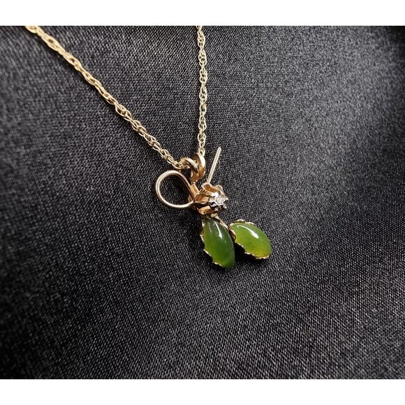 Rare Find Vintage 14K Gold Necklace With Jade CZ Pendant - Picture 2 of 5